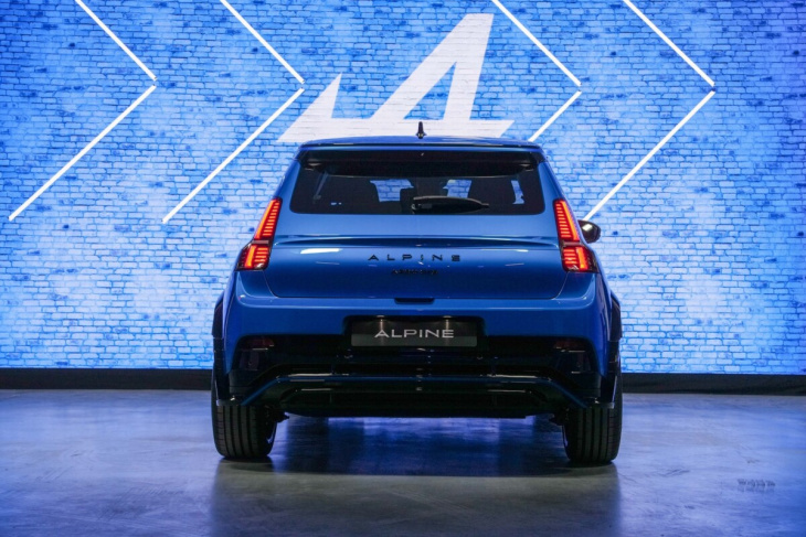 android, on est montés à bord de l’alpine a290 : la r5 électrique en version hautes-performances avec ses technologies inédites