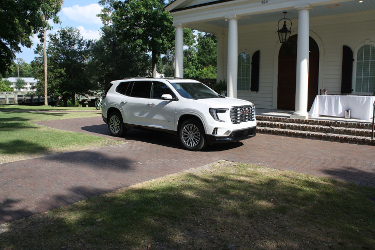 premier essai routier gmc acadia 2024: second souffle