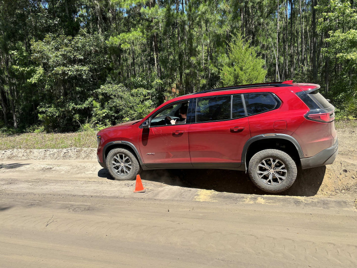 premier essai routier gmc acadia 2024: second souffle