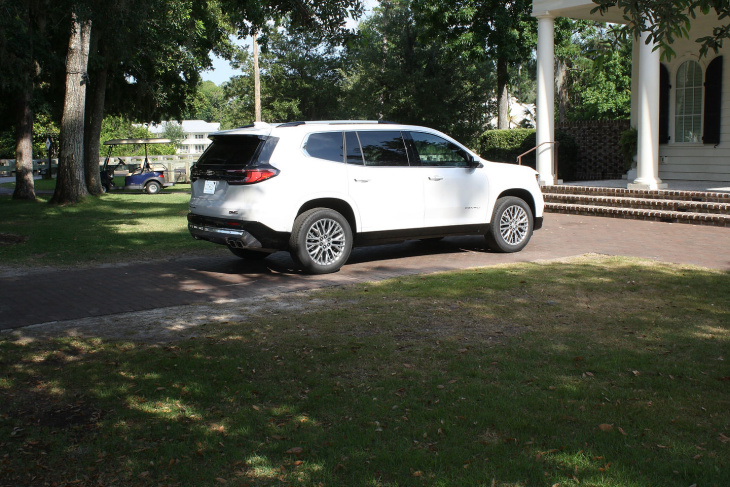 premier essai routier gmc acadia 2024: second souffle