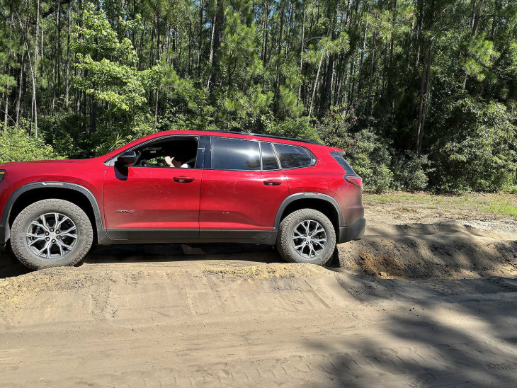 premier essai routier gmc acadia 2024: second souffle