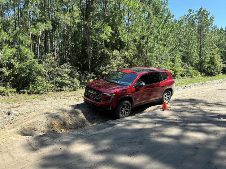 premier essai routier gmc acadia 2024: second souffle