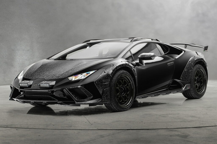 Le plastique de la Lamborghini Sterrato remplacé par du carbone grâce à Mansory