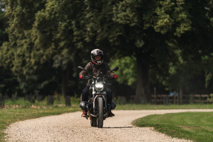 test bmw r12 nine t : 4 raisons qui en font une mauvaise idée pour débuter en a2 ?