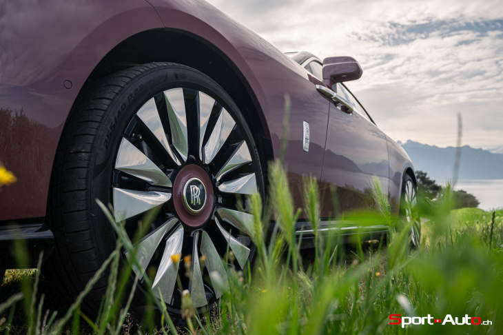 rolls-royce  spectre