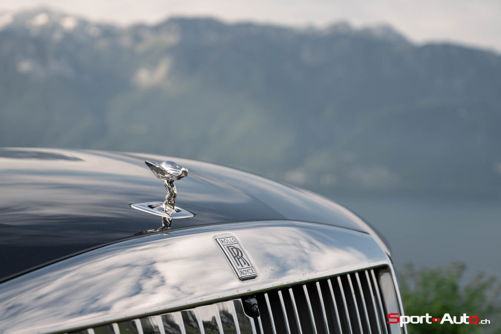 rolls-royce  spectre