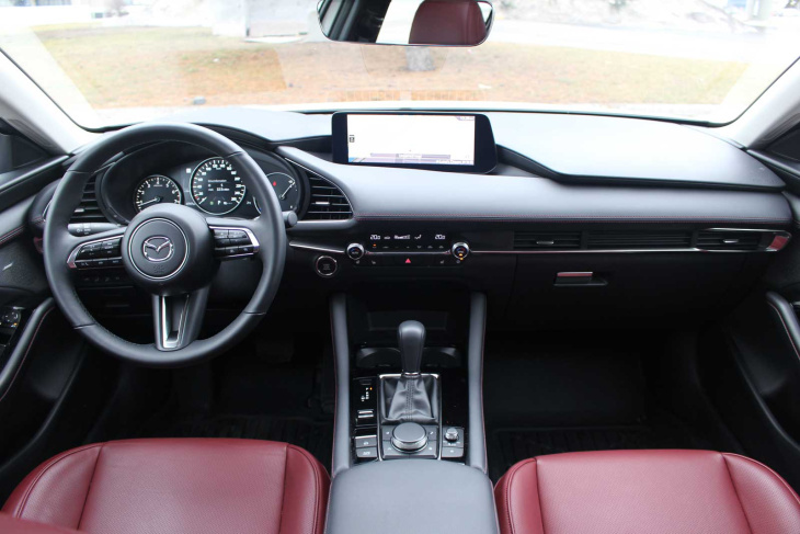 android, essai routier de la mazda3 2024 : charme et sacrifices