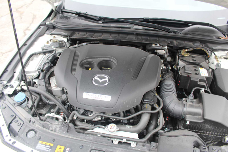 android, essai routier de la mazda3 2024 : charme et sacrifices