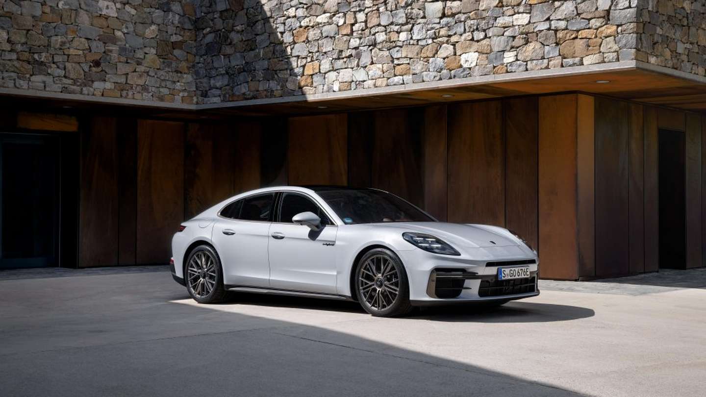 porsche lance la panamera turbo s e-hybrid 2025 de 771 ch et une nouvelle gts