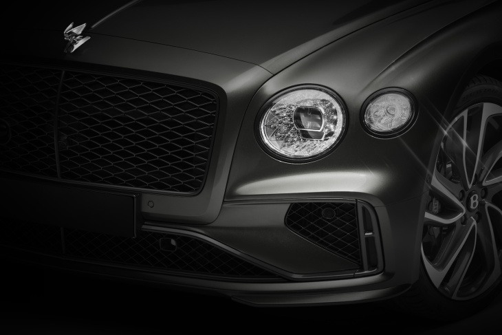 bentley dévoile un groupe motopropulseur hybride ultra performant de 771 ch pour la prochaine flying spur