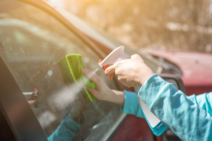 cette astuce pratique et efficace pour enlever les rayures superficielles sur la voiture