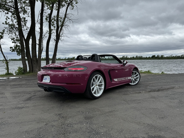 essai routier porsche 718 boxster 2024 : pour le simple plaisir de conduire