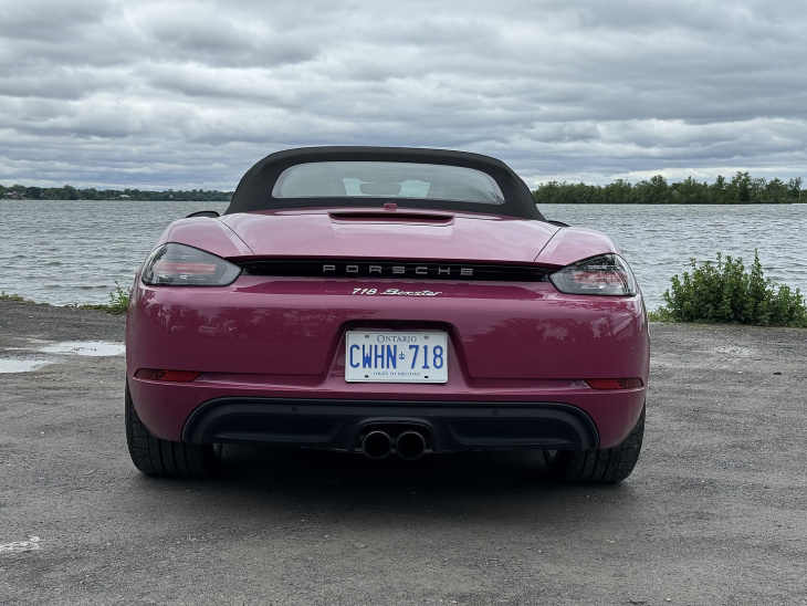 essai routier porsche 718 boxster 2024 : pour le simple plaisir de conduire