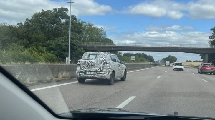 citroën, c5 aircross, nous avons peut-être croisé le futur citroën c5 aircross tout près de paris !