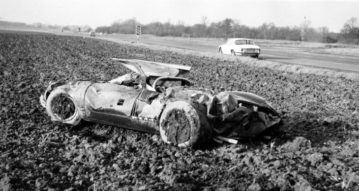 jaguar, l’histoire étrange de la supercar secrète de jaguar, la xj13