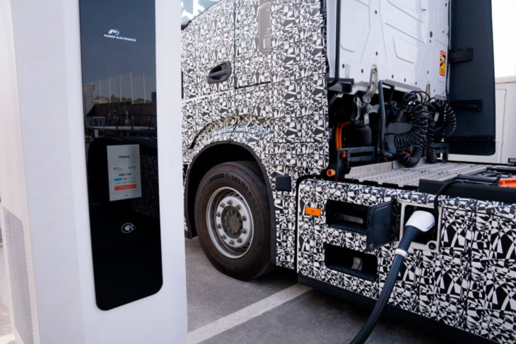 microsoft, 1,1 mwh en un clin d’œil : la charge ultra-rapide des poids lourds devient une réalité