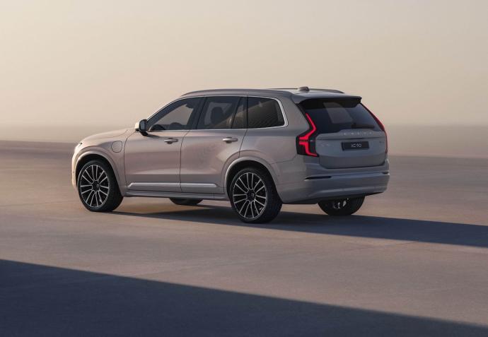 Volvo XC90 restylé : toujours plus beau, toujours plus cher !