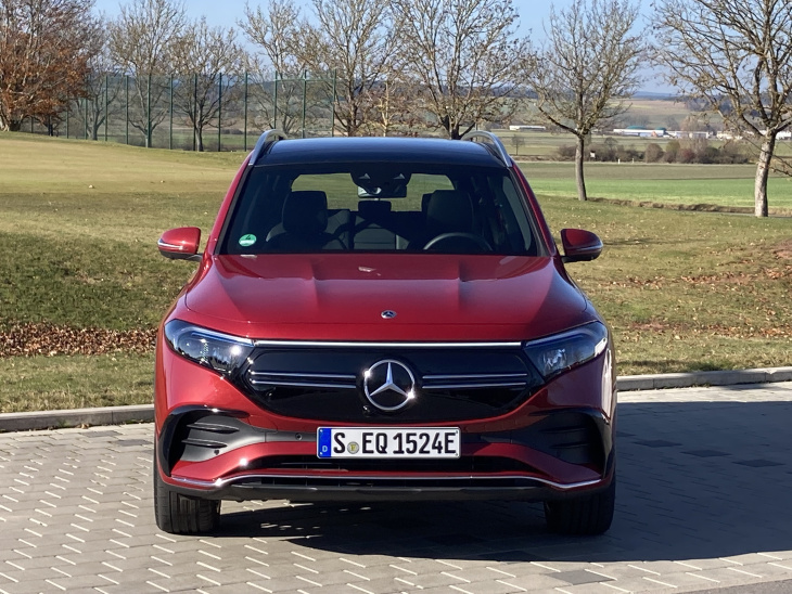 voitures électriques, le salon de l'automobile électrique, testez gratuitement une quinzaine d'électriques