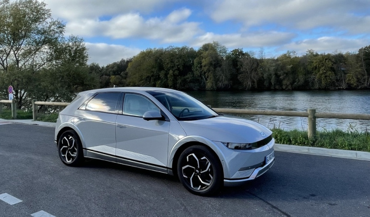 voitures électriques, le salon de l'automobile électrique, testez gratuitement une quinzaine d'électriques