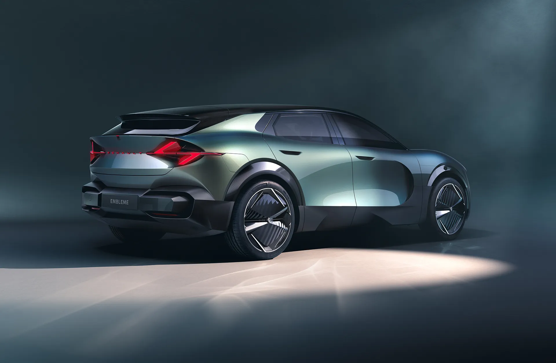 et si le concept renault emblème était en fait une alpine ?