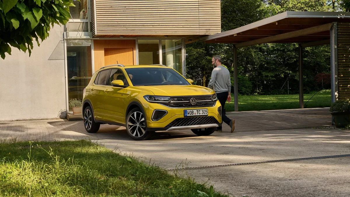 android, volkswagen t-cross 2024 ou renault captur e-tech : quel est le meilleur suv compact selon vos besoins ?