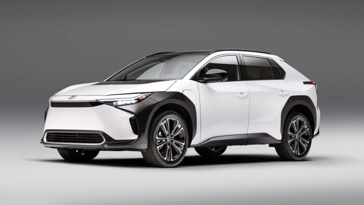 toyota et subaru travaillent sur un nouveau véhicule électrique