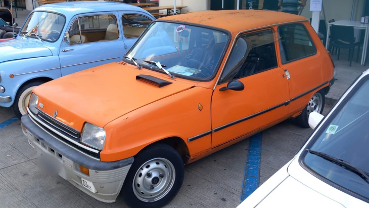 tl, la première renault 5 commercialisée : les photos d'une voiture aux multiples ressources