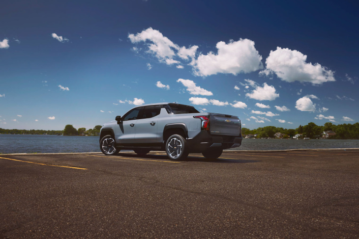 chevrolet silverado ev 2025: l’autonomie est prolongée à 792 kilomètres