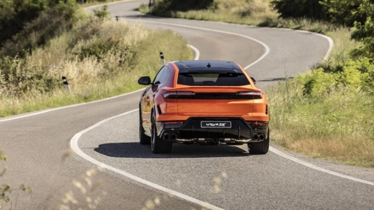 lamborghini, urus, essai lamborghini urus se 2024 : 800 ch et 950 nm de couple pour un suv familial des plus excitants