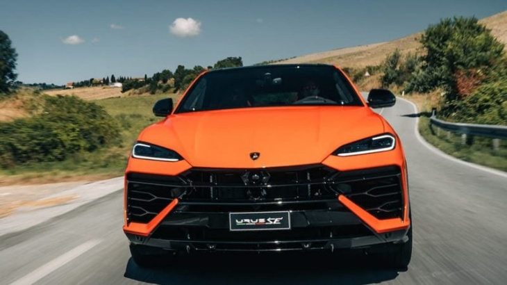 lamborghini, urus, essai lamborghini urus se 2024 : 800 ch et 950 nm de couple pour un suv familial des plus excitants