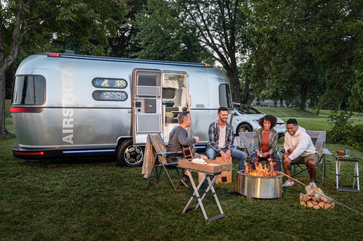 les camping-cars et caravanes électriques les plus cool pour vivre hors réseau