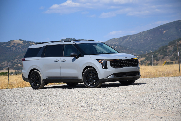 premier essai kia carnival hybride 2025 : trop peu trop tard ?