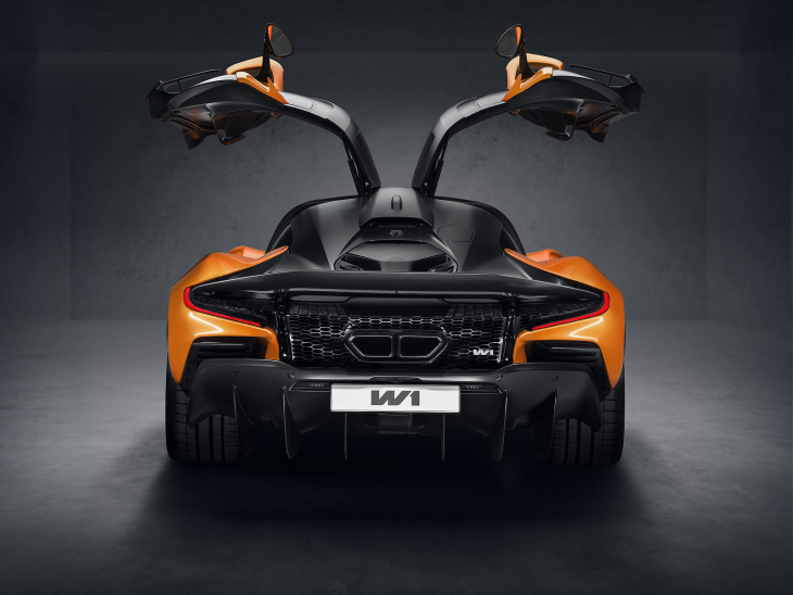 la nouvelle mclaren w1 est un supercar hybride de 1275 ps et la plus rapide de l’histoire de la marque