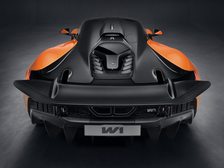 la nouvelle mclaren w1 est un supercar hybride de 1275 ps et la plus rapide de l’histoire de la marque