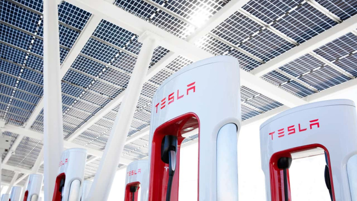 le réseau de superchargeurs tesla se développe à nouveau