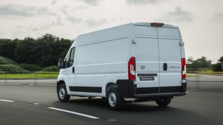 toyota, essai toyota proace max diesel 2024 : que vaut le nouveau fourgon de la marque japonaise ?