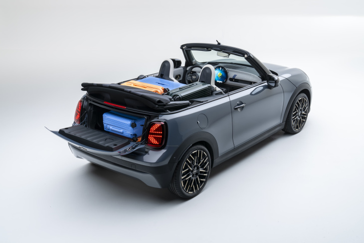 la nouvelle mini cabriolet est prête à faire tomber le toit et à faire tourner les têtes