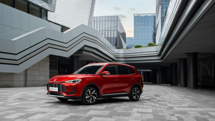 découvrez le nouveau mg zs hybride en vidéo