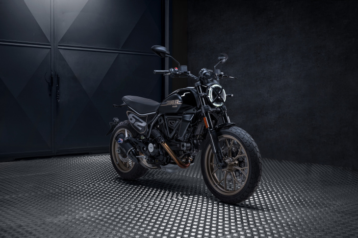 scrambler, ducati, ducati scrambler icon dark et full throttle 2025 : le pays de la joie s'assombrit