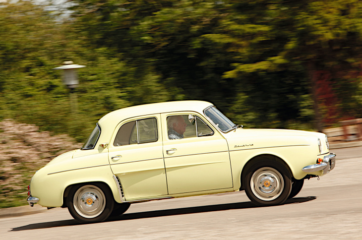 plus de 125 ans de renault : les meilleures voitures