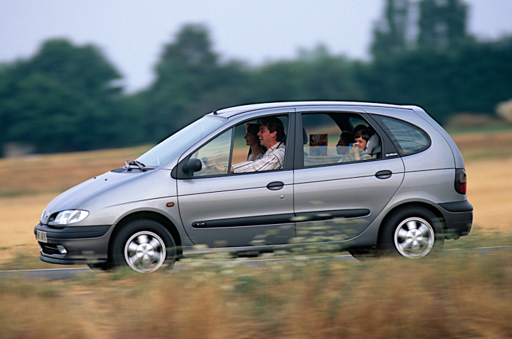 plus de 125 ans de renault : les meilleures voitures