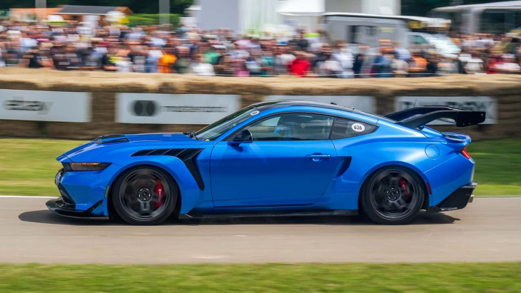 ford veut continuer à construire des mustang v8 jusqu'à ce qu'elles soient interdites