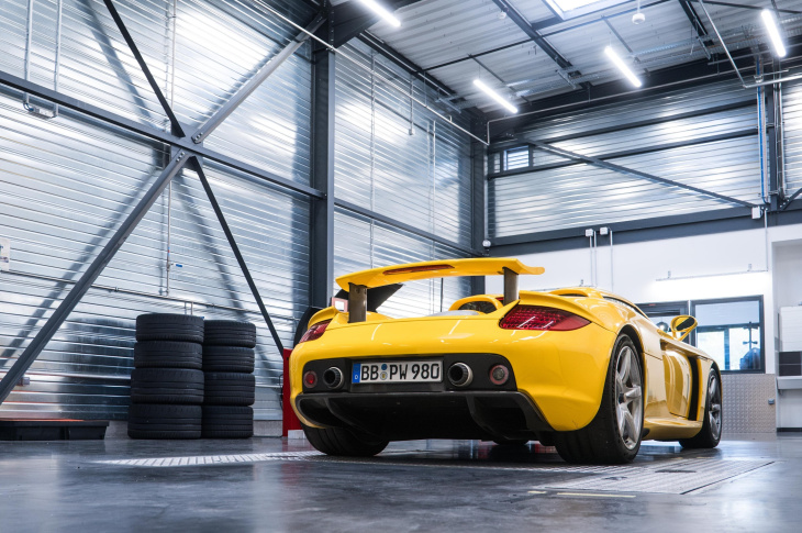 carrera gt, porsche, vingt ans après son apparition, la porsche carrera gt s’offre de nouveaux pneus spécifiques