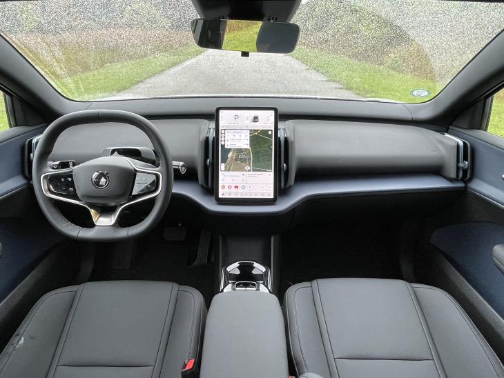 ex30, volvo, android, que vaut le volvo ex30 premier prix ?