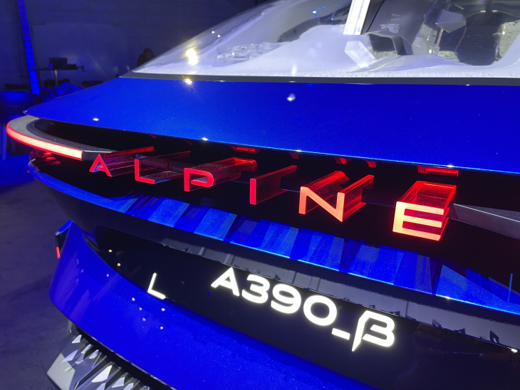 mondial auto 2024, a390, alpine, l'alpine a390 est un suv de conquête