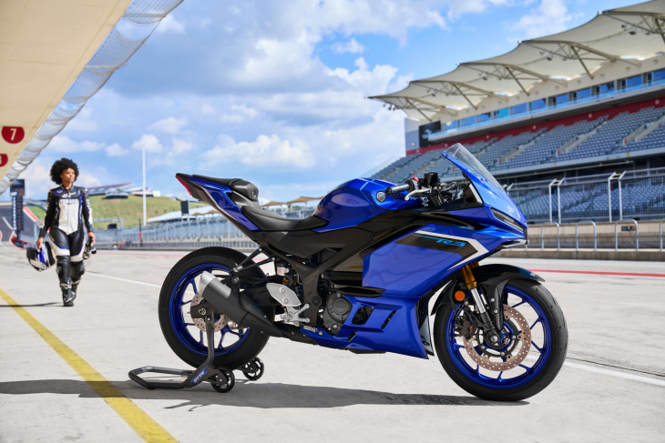 yamaha, une toute nouvelle yamaha r3 pour 2025 et des nouveaux coloris pour la r125