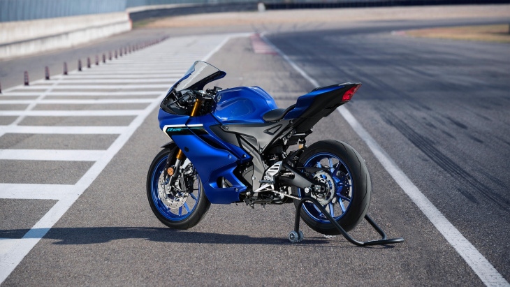 yamaha, une toute nouvelle yamaha r3 pour 2025 et des nouveaux coloris pour la r125