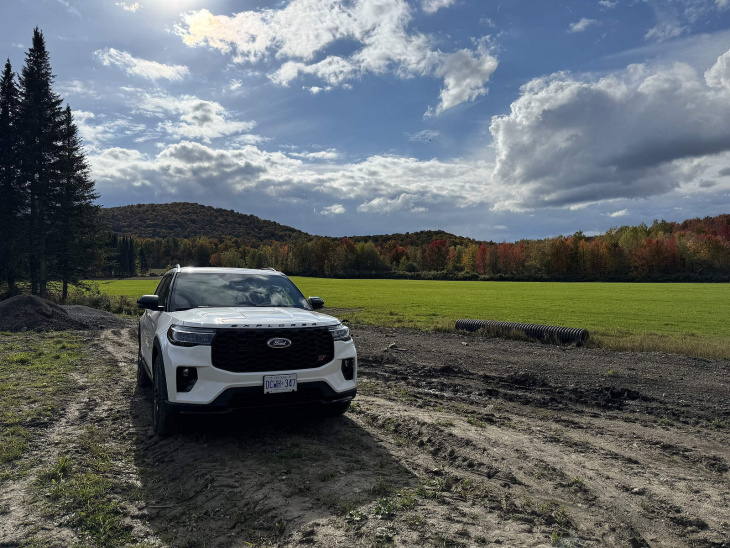 premier essai ford explorer 2025 : un nouvel intérieur change presque tout pour le grand-père des vus