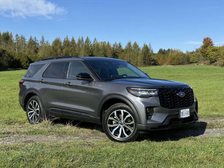 premier essai ford explorer 2025 : un nouvel intérieur change presque tout pour le grand-père des vus