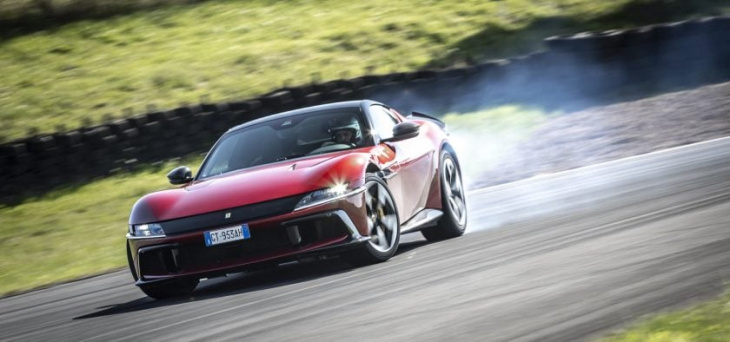 ferrari, ferrari 12 cilindri : on a testé le plus pur et le dernier v12 atmosphérique dans l’incroyable gt italienne